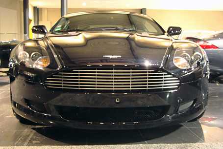 Aston Martin VH1